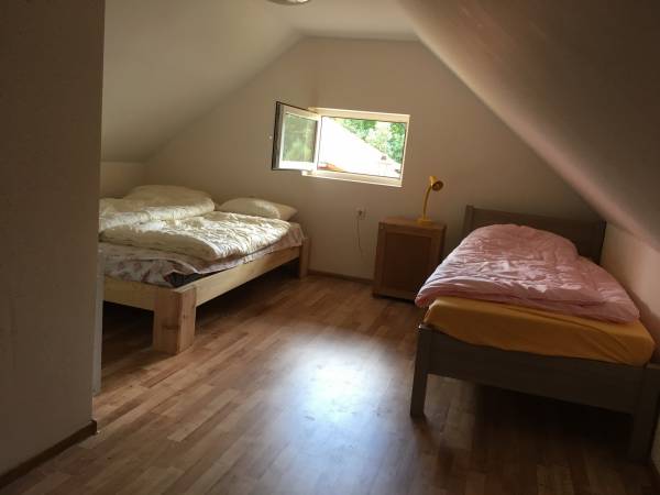 Sypialnia na górze - dwa łóżka