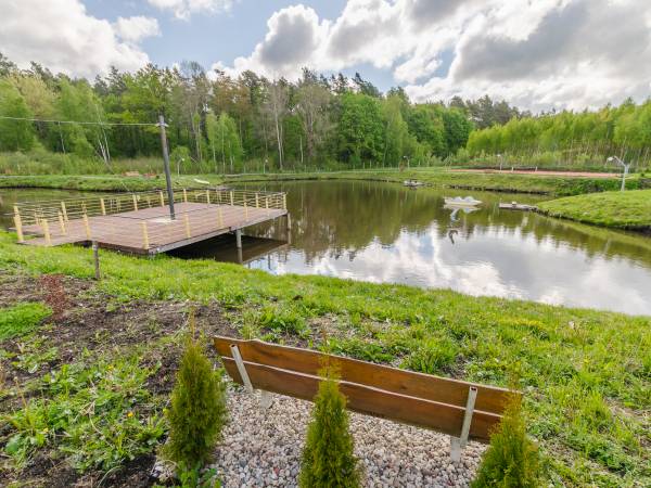 Domki nad jeziorem Ołów z własnym stawem 