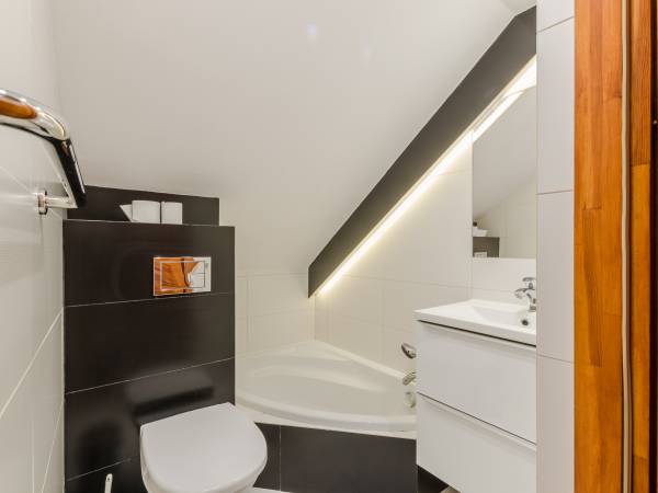 Pokój 2 osobowy z dostawką łazienka