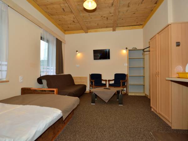 pokój 3,4 osobowy z łazienka i aneksem kuchennym 