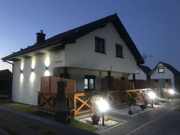 Delfinek - Domki - Apartamenty 