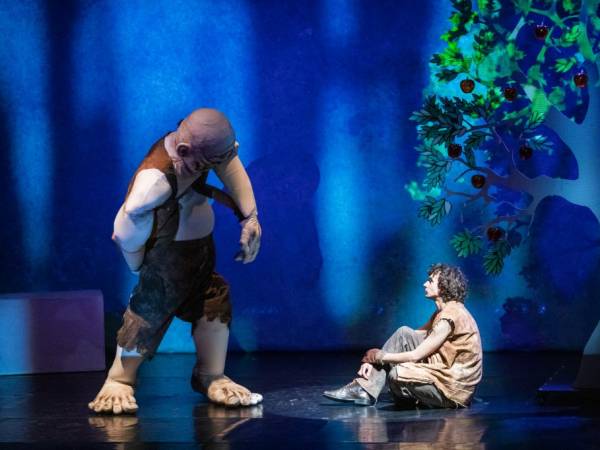 Spektakl „Bajki Wilde - O Jaskółce, Księciu, Olbrzymie i Niesamowitych Rakietach” w Teatrze Andersena w Lublinie