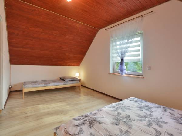 Domki z balią nad rzeczką