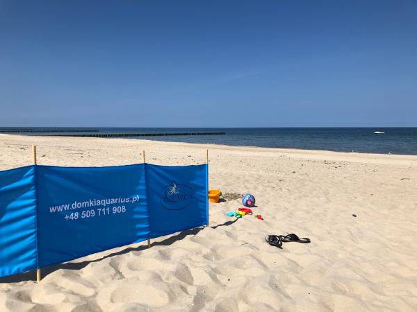 Parawan i leżak w każdym domku