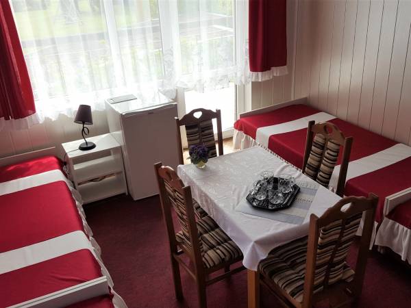 Pokój 4-os nr 6 z wyjściem na taras