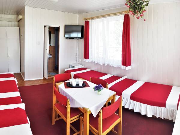 Pokój 4-os nr 6 z wyjściem na taras