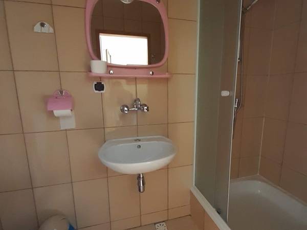 łazienka do pokoju 3-os,