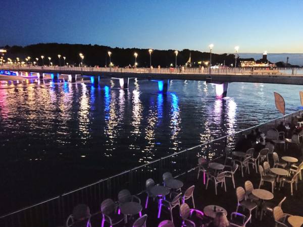 Molo w Kołobrzegu - 12km od Dźwirzyna.