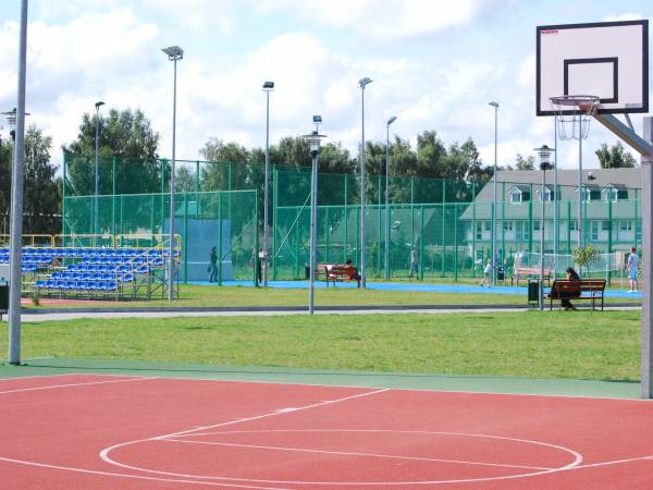 Centrum sportu w Dźwirzynie.