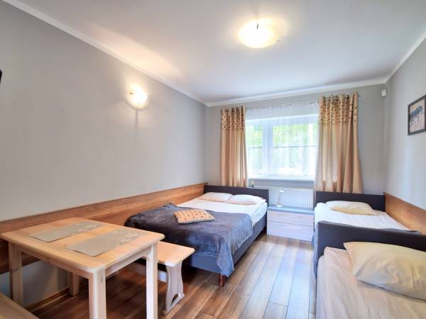 Pokoj 3 os. na parterze