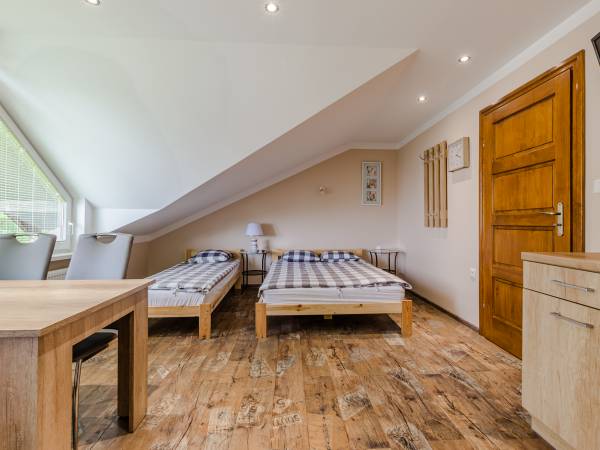 pokój 4osobowy 2piętro bez balkonu