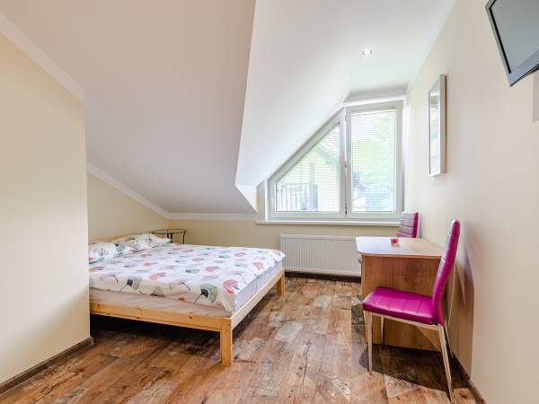 pokój 1 lub 2osobowy na 2piętrze bez balkonu