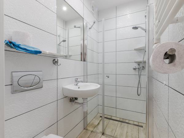 łazienka do pokoju 3osobowego na parterze