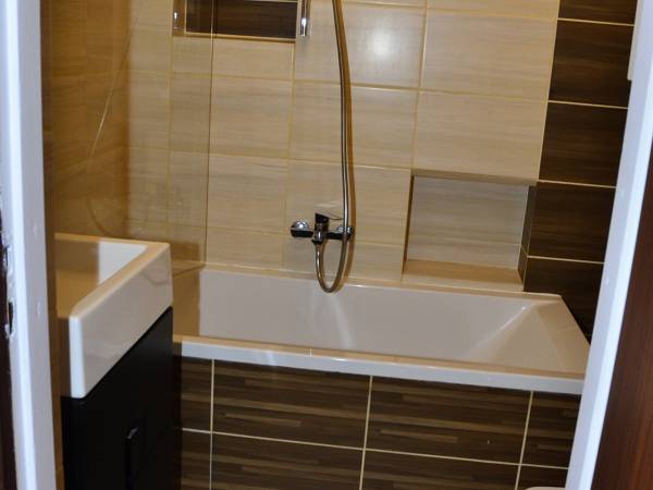 łazienka dla pokoju 3 osobowego