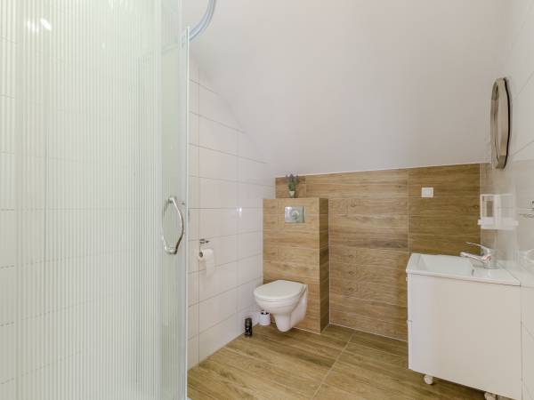  Apartamenty Żelazny Most i pole namiotowe