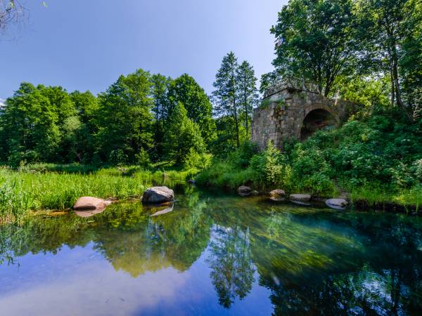  Apartamenty Żelazny Most i pole namiotowe