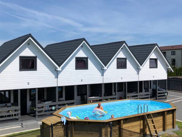 Domki Nadia z basenem