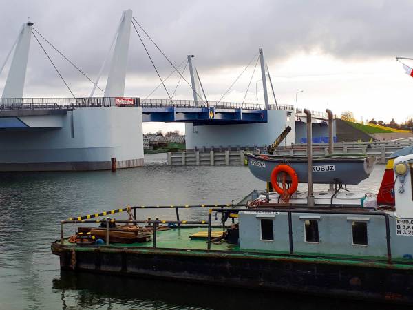 Most zwodzony na Wyspę Sobieszewską