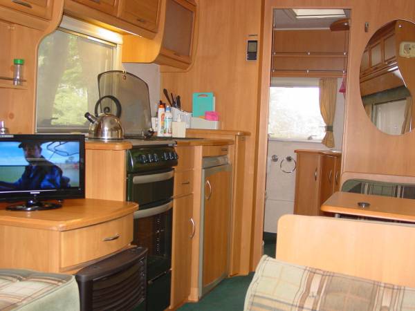 kuchnia z salonikiem Camper