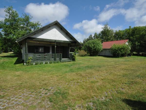 Domek piętrowy z tarasem