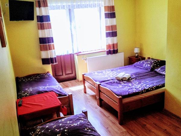 Pokój 4os z balkonem