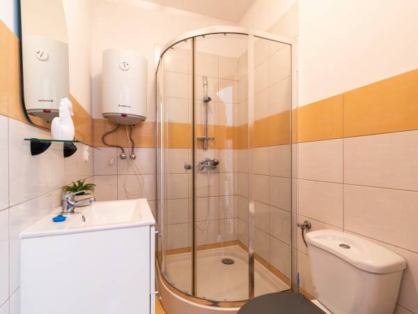 Domki i pokoje Marina 1