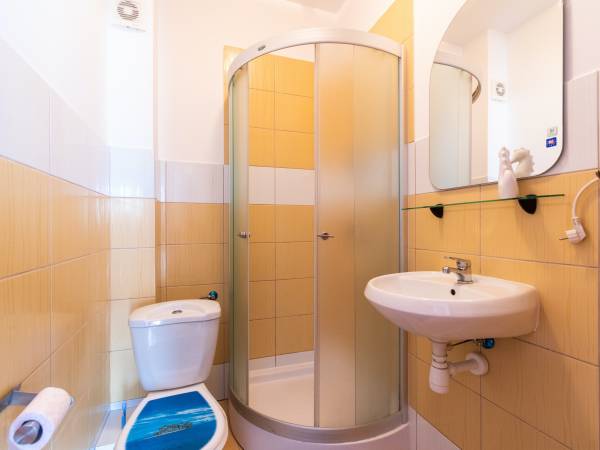 Domki i pokoje Marina 1