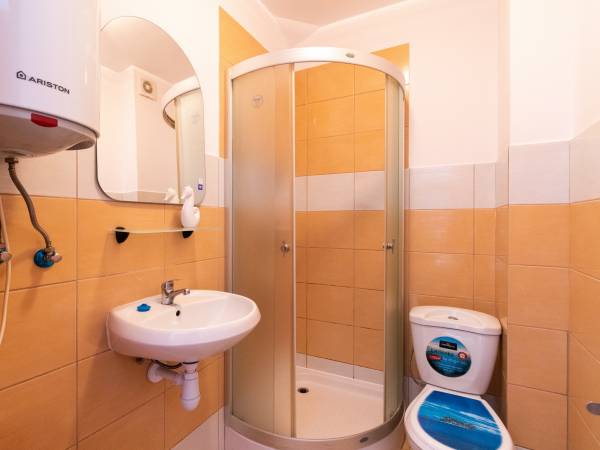 Domki i pokoje Marina 1