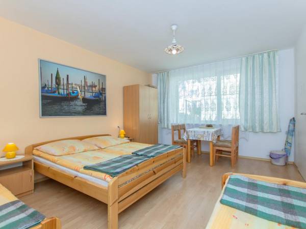 Pokoje Gościnne Lary