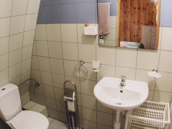 łazienka w pokoju nr8