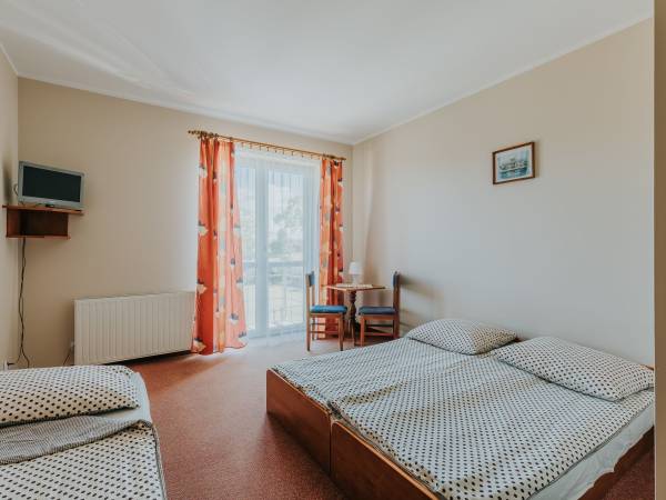 Pokój trzyosobowy z balkonem