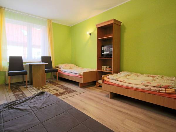 pokoj 4 osobowy na piętrze