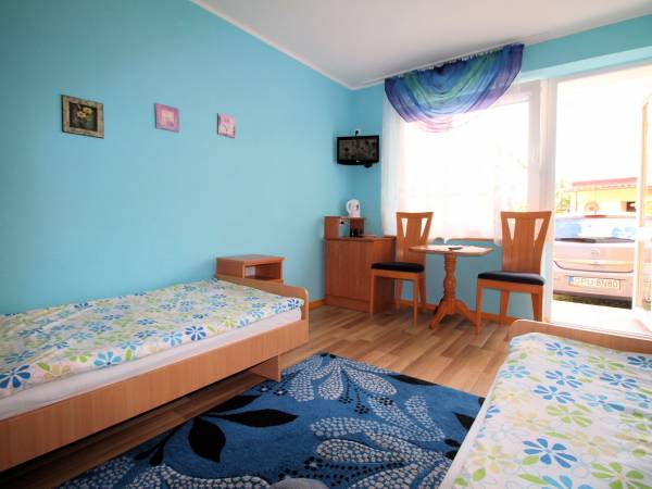 pokój 2 osobowy C na parterze osobne łóżka