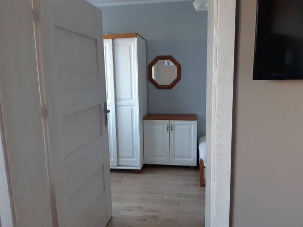 Mieszkanie nr 1 - widok z salonu na sypialnię