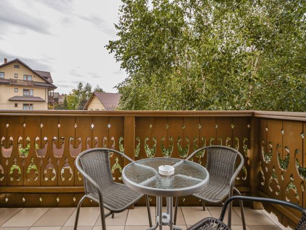 Pokój nr 1.4 i 2.4 -balkon