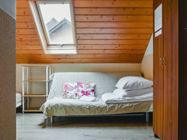 Pokój 2.6 (3 os) na 2 piętrze.