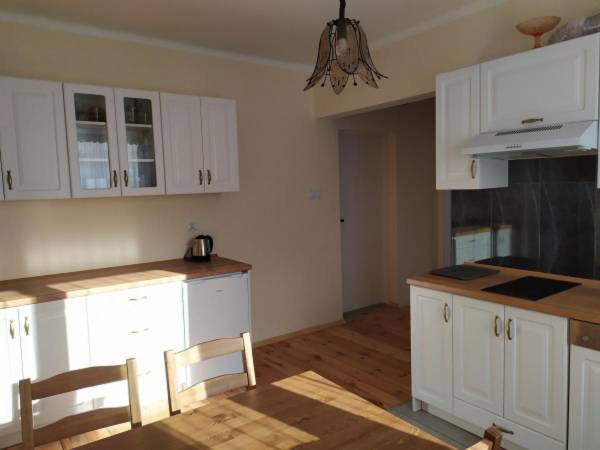 apartament 4 os.-kuchnia z jadalnią