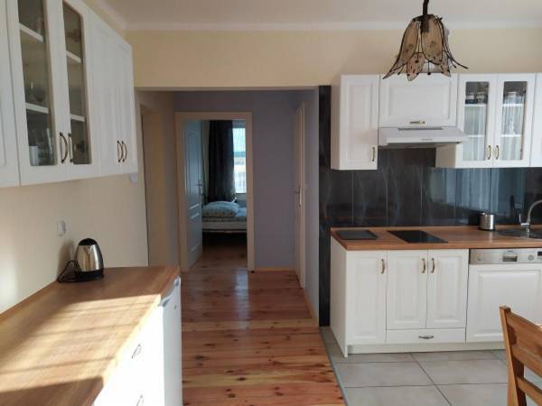 apartament 4 os.-kuchnia z jadalnią