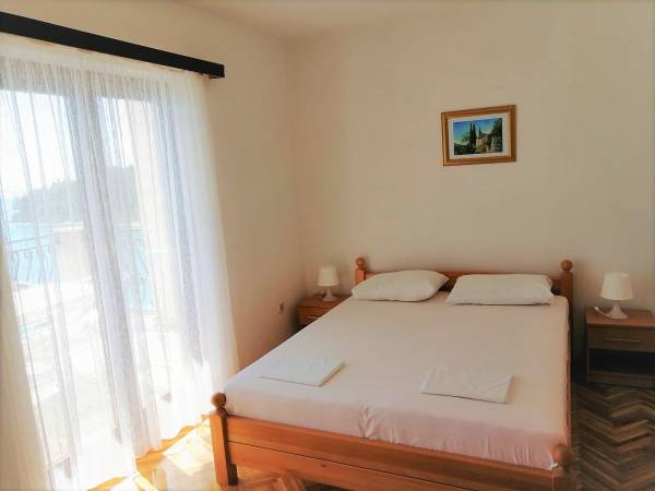 Second room in 6x4 apartman