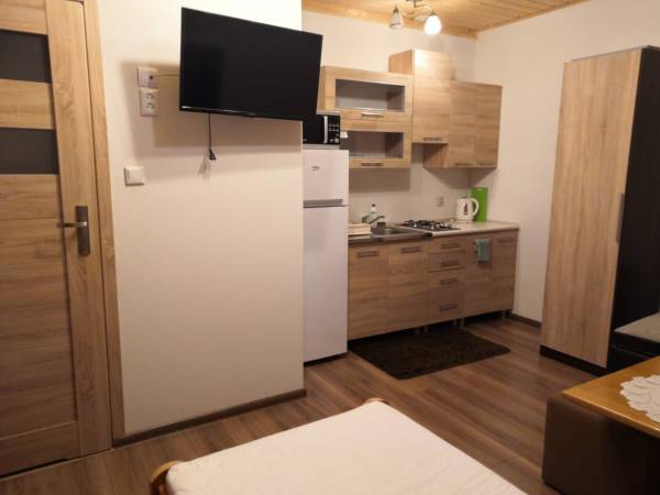 oddzielny pokój 2- 3 -4os. z tarasem,kuchnią