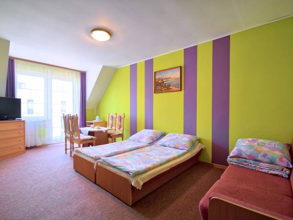 pokój 3 lub 4 osobowy z balkonem - II piętro