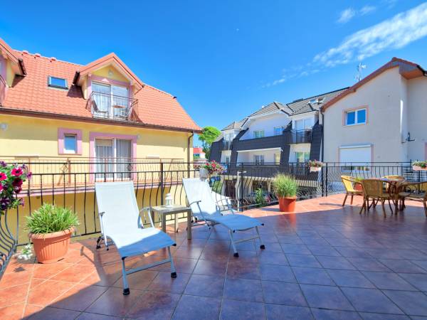 taras Willa Lenka w Rewalu