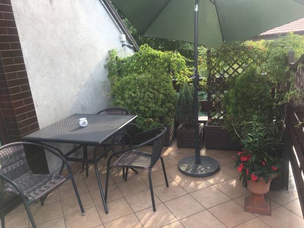 Balkon ogólnodostępny z grillem