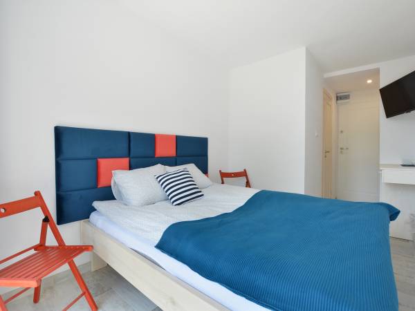 POKÓJ 2-OS W APARTAMENTOWCU