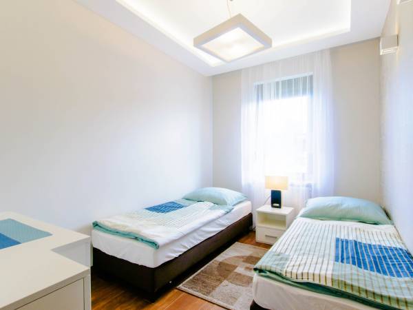 Apartament z tarasem-pokój/sypialnia