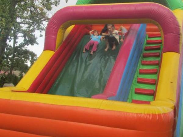 zjeżdżalnia dmuchana