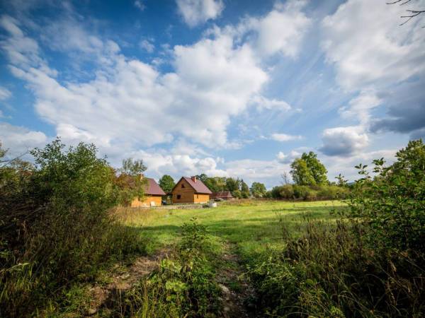 Widok z rzeki na Chatki