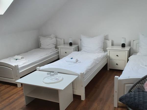 pokój 3osobowy sypialnia