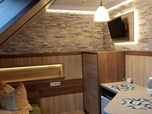 Pod Wydmą, pokoje gościnne, smażalnia ryb