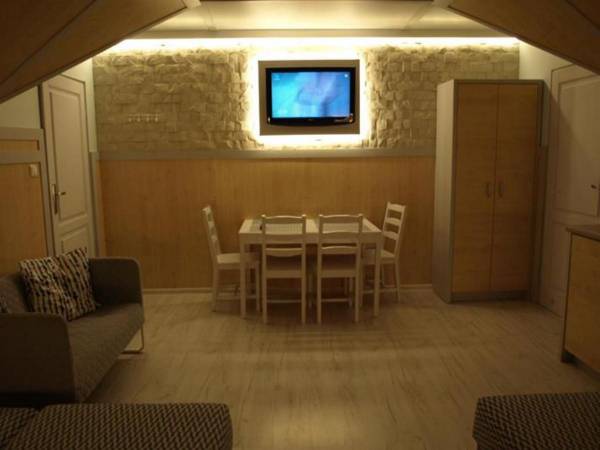 Pod Wydmą, pokoje gościnne, smażalnia ryb